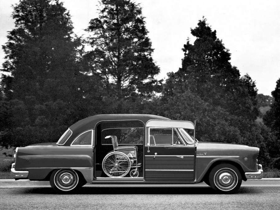  Checker Medicar 1970 года  (фото 2 из 3)